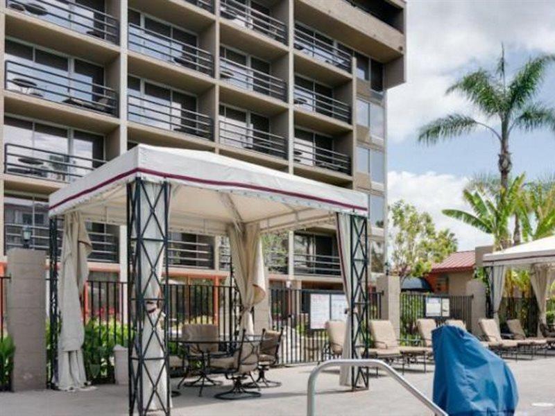 Howard Johnson By Wyndham Fullerton/Anaheim Conference Cntr Bagian luar foto