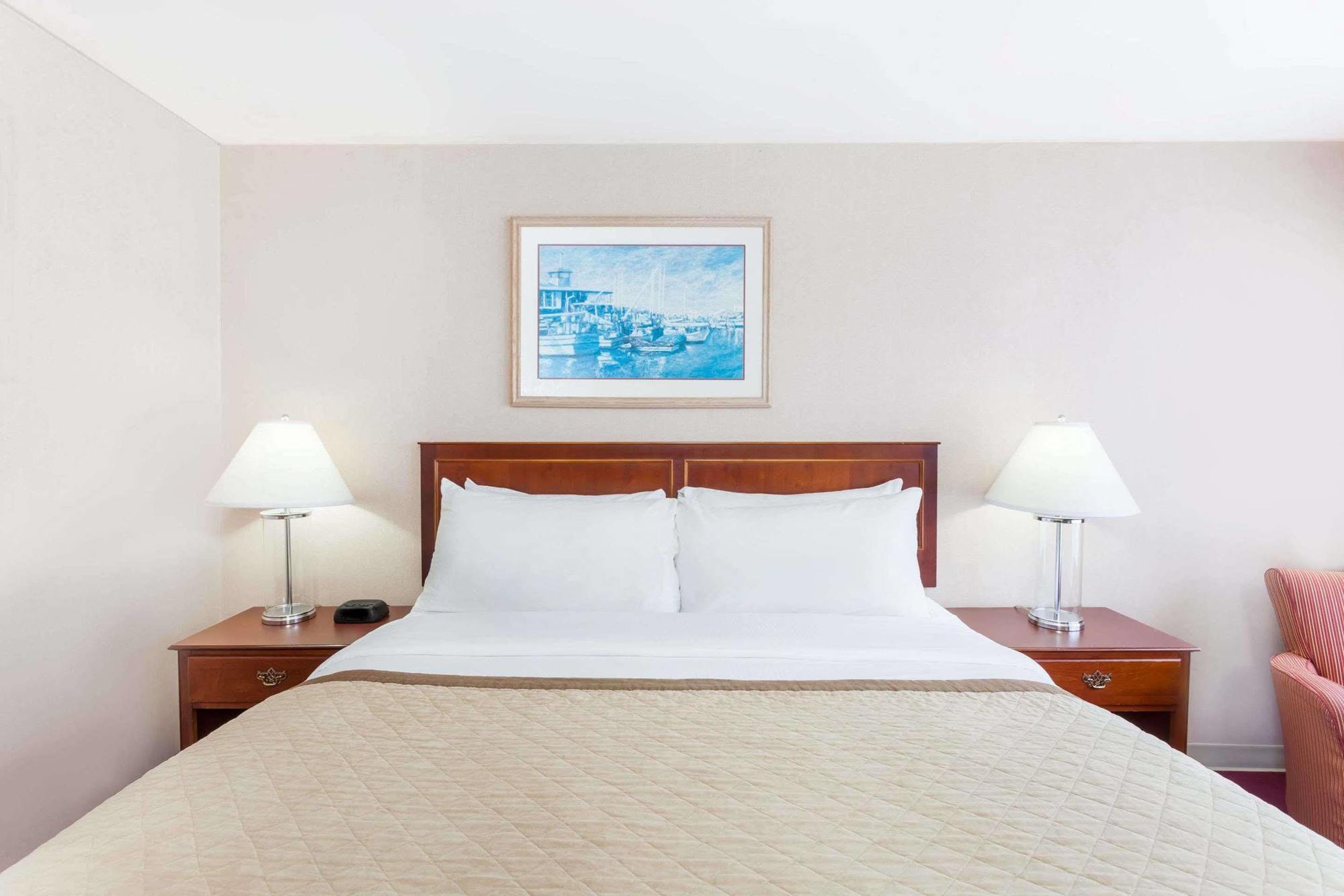 Howard Johnson By Wyndham Fullerton/Anaheim Conference Cntr Bagian luar foto